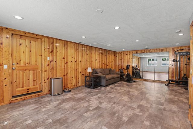 6575 Old Stage Road, Central Point, OR 97502