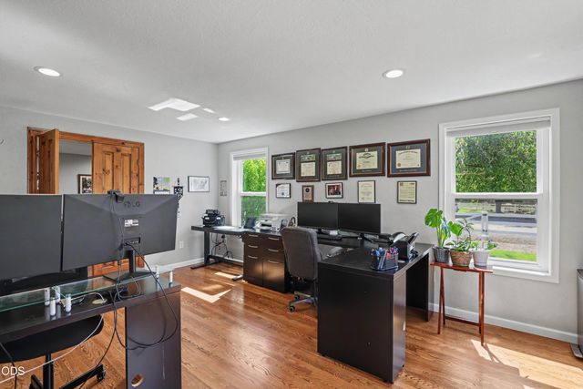 6575 Old Stage Road, Central Point, OR 97502