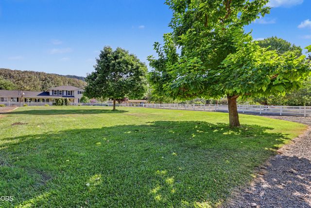 6575 Old Stage Road, Central Point, OR 97502