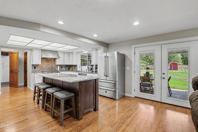 6575 Old Stage Road, Central Point, OR 97502