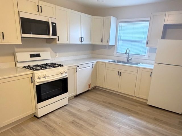 910 Cleary Avenue, Joliet, IL 60435