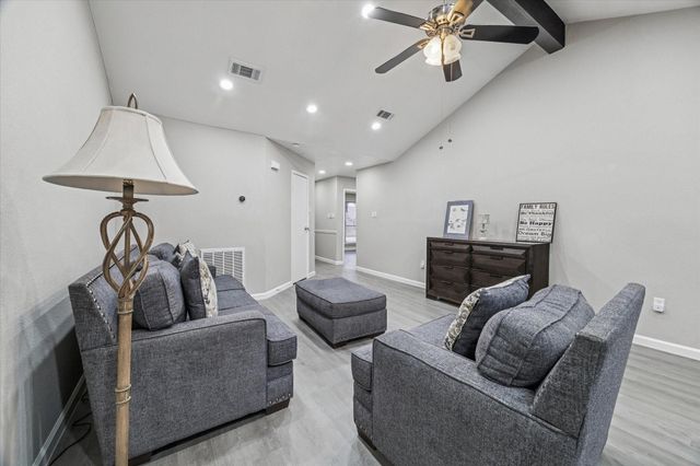 4934 Deerwood Circle, Baytown, TX 77521