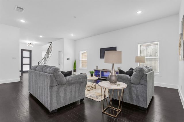 407 Dubois Avenue, Dallas, TX 75203