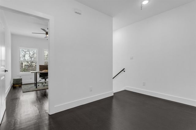 407 Dubois Avenue, Dallas, TX 75203