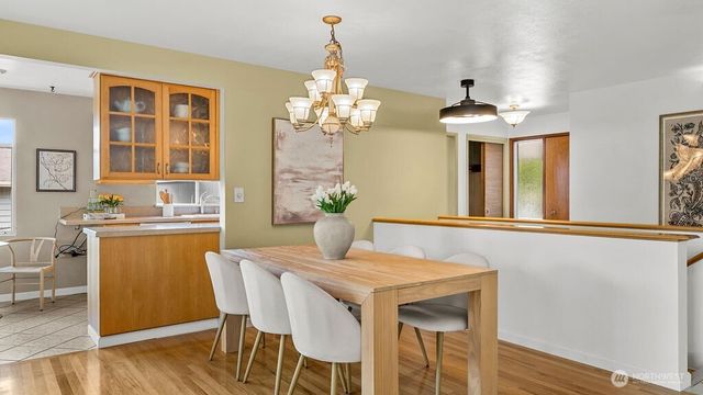 5059 116th Avenue SE, Bellevue, WA 98006
