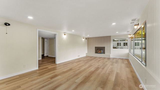 5059 116th Avenue SE, Bellevue, WA 98006