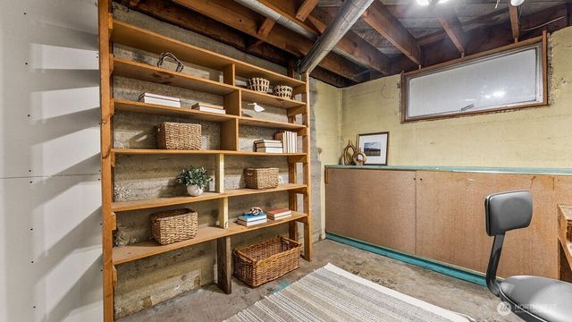 5059 116th Avenue SE, Bellevue, WA 98006