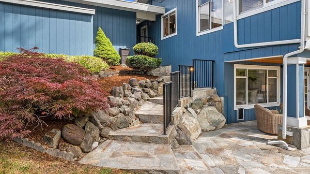 5059 116th Avenue SE, Bellevue, WA 98006