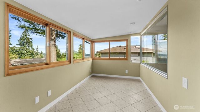 5059 116th Avenue SE, Bellevue, WA 98006