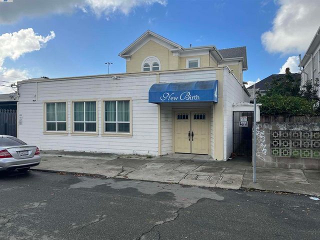 1011 E 11Th St, Oakland, CA 94606