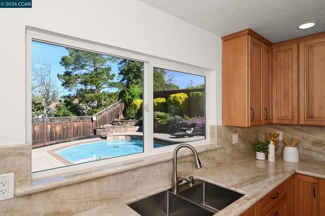 810 Century Way, Danville, CA 94526