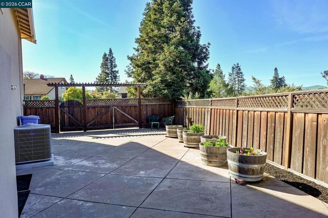 810 Century Way, Danville, CA 94526