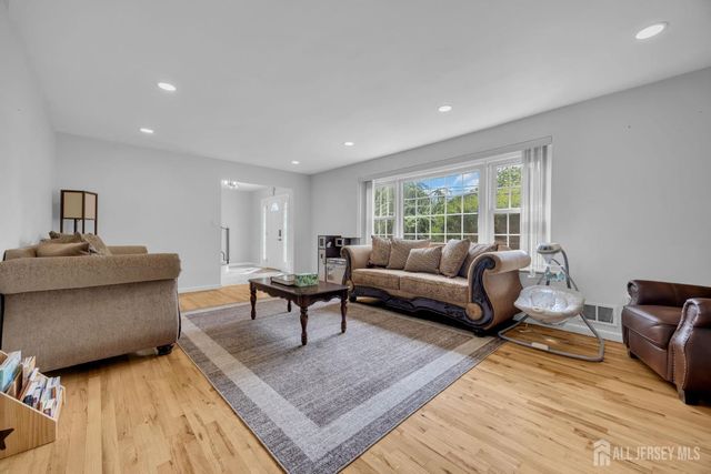 35 Albert Avenue, Milltown, NJ 08850