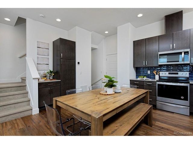 2868 S Machebeuf Ct, Denver, CO 80236