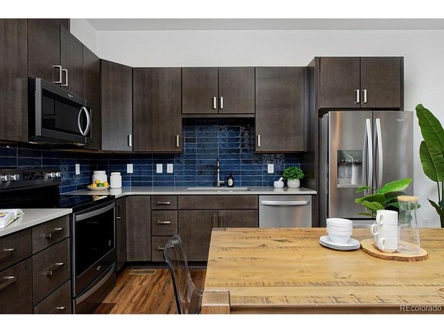2868 S Machebeuf Ct, Denver, CO 80236