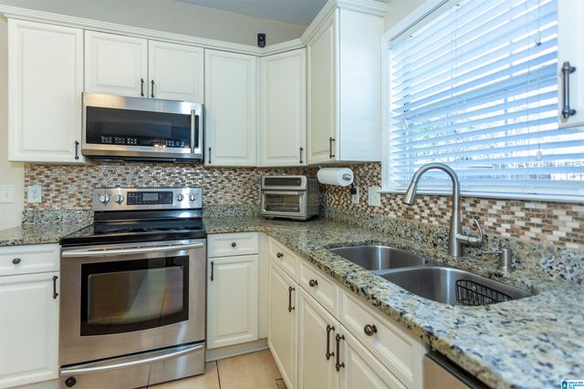 2135 OLD CAHABA PLACE, Helena, AL 35080