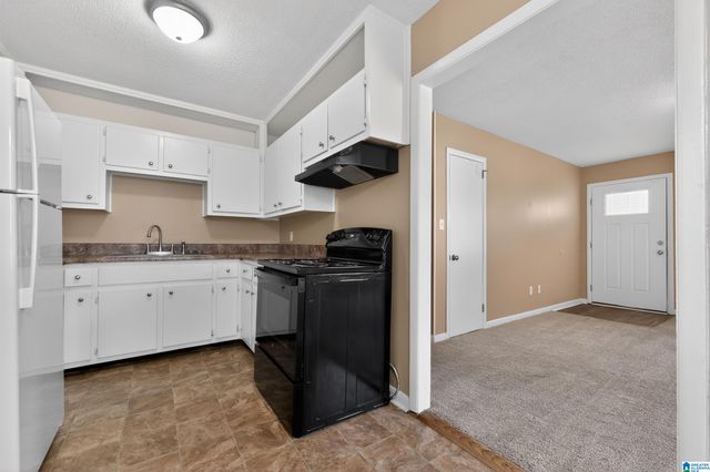 712 COUNTRY VIEW COURT, Birmingham, AL 35215