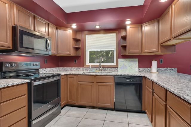 11176 Mcgregor, Pinckney, MI 48169