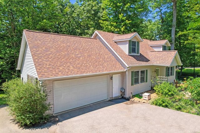 11176 Mcgregor, Pinckney, MI 48169