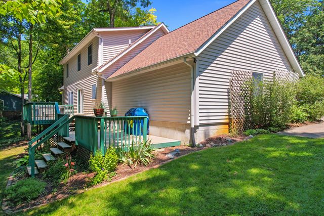 11176 Mcgregor, Pinckney, MI 48169