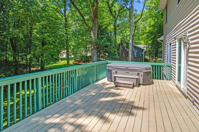 11176 Mcgregor, Pinckney, MI 48169