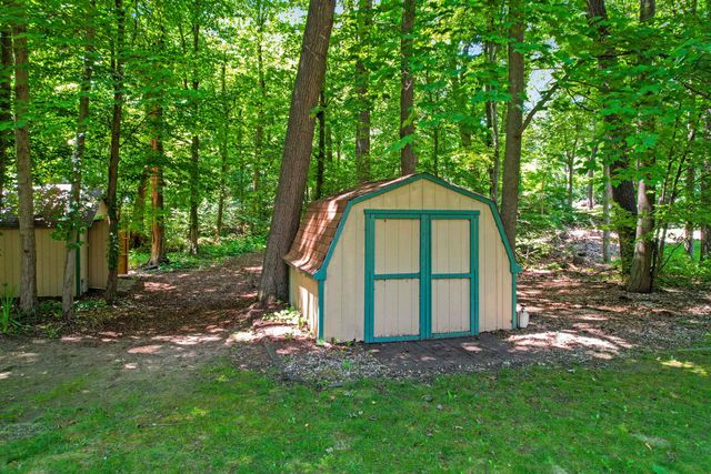 11176 Mcgregor, Pinckney, MI 48169