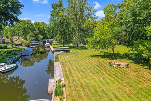 11176 Mcgregor, Pinckney, MI 48169