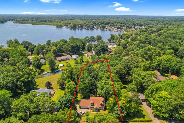 11176 Mcgregor, Pinckney, MI 48169