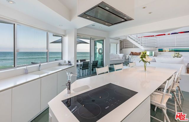 21016 Pacific Coast Highway, Malibu, CA 90265