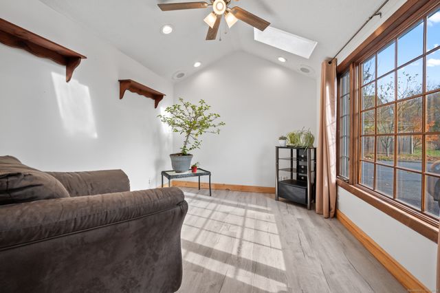 9 Cook Street, Manchester, CT 06040