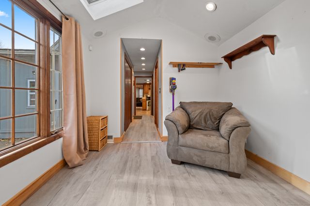 9 Cook Street, Manchester, CT 06040