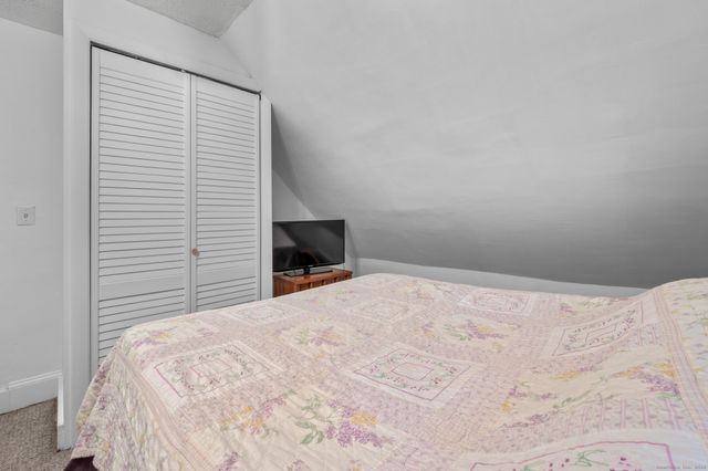 9 Cook Street, Manchester, CT 06040