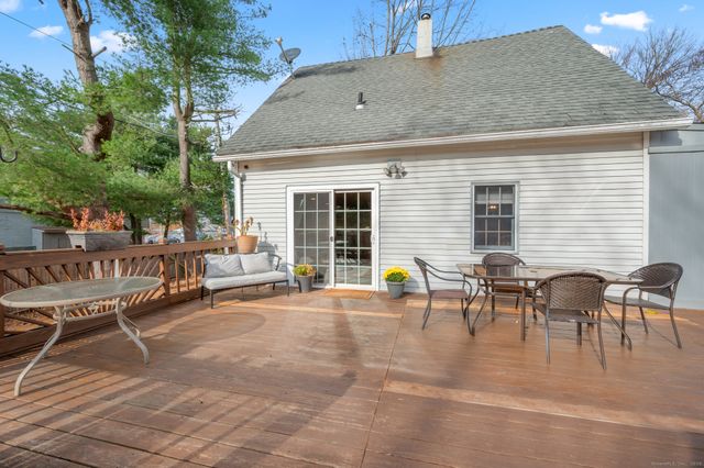 9 Cook Street, Manchester, CT 06040