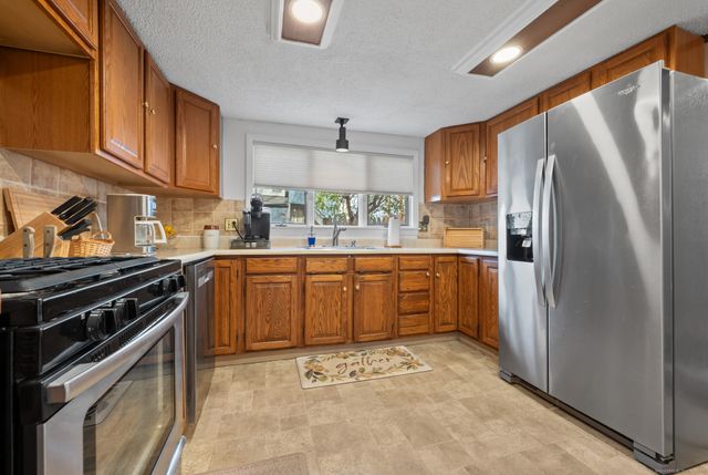 9 Cook Street, Manchester, CT 06040