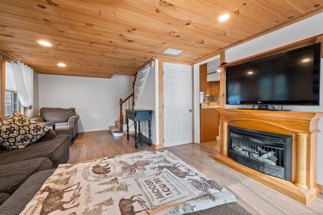 9 Cook Street, Manchester, CT 06040