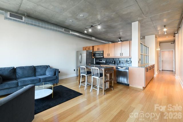 505 E 6th Street 603, Charlotte, NC 28202