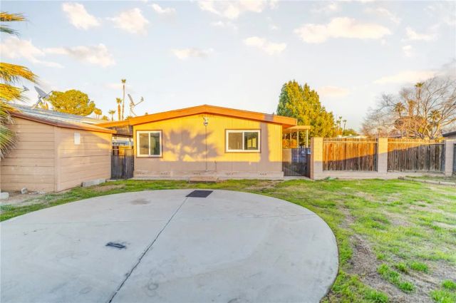 8536 Kern Canyon 184, Bakersfield, CA 93306