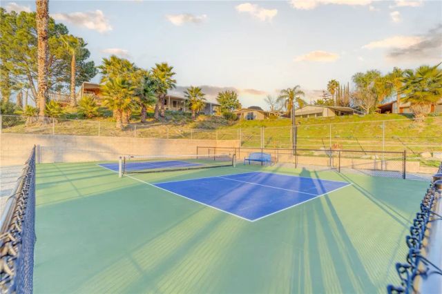 8536 Kern Canyon 184, Bakersfield, CA 93306