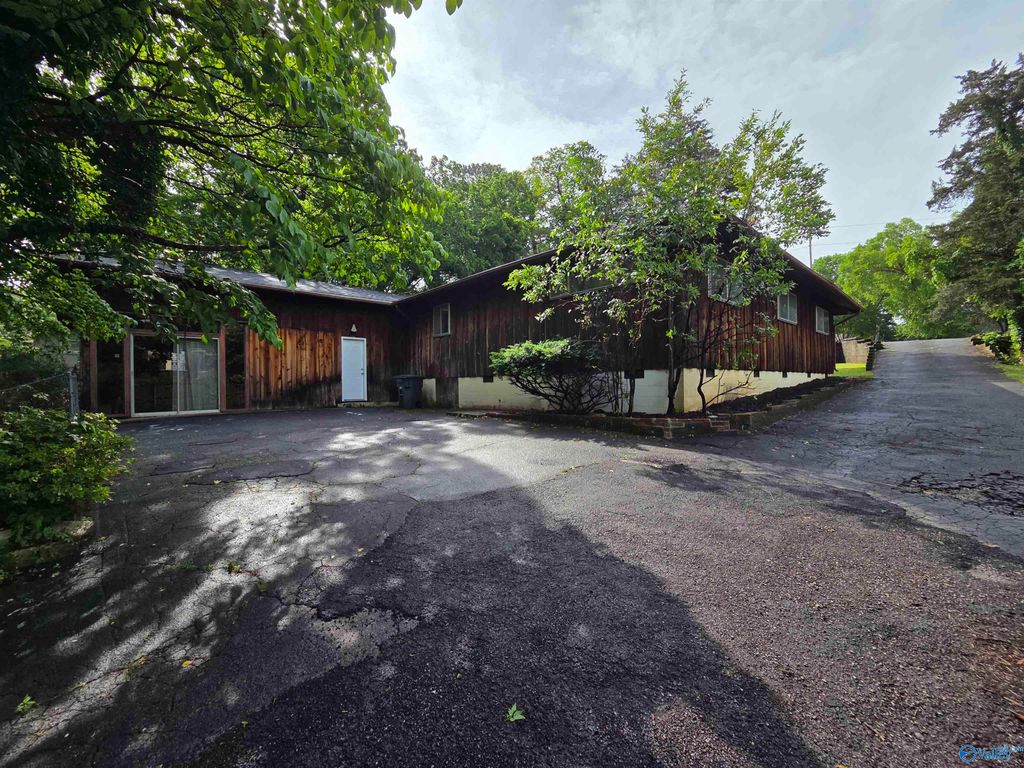 1209 Governors Drive, Huntsville, AL 35801