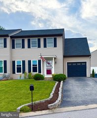 14 STEEPLE AVE, Red Lion, PA 17356