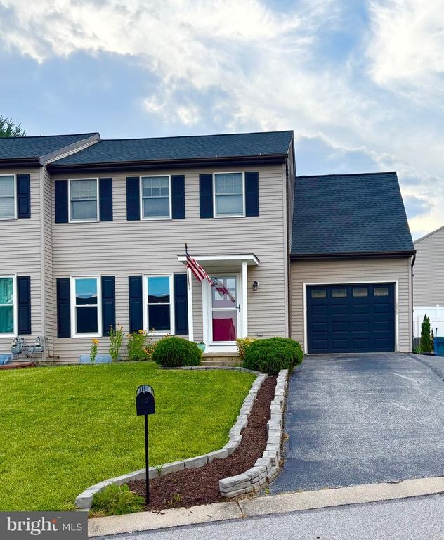 14 STEEPLE AVE, Red Lion, PA 17356