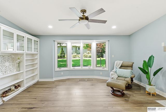 704 Dillon Drive, Omaha, NE 68132