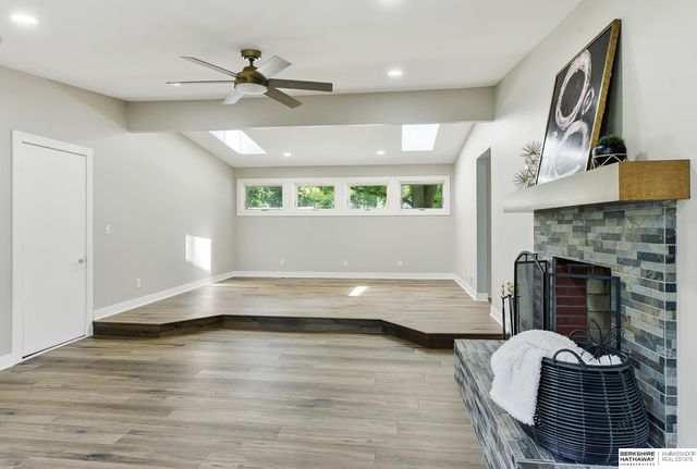 704 Dillon Drive, Omaha, NE 68132