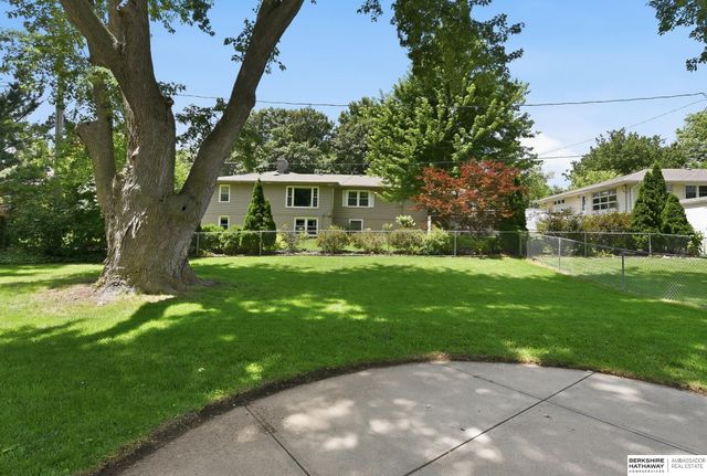 704 Dillon Drive, Omaha, NE 68132