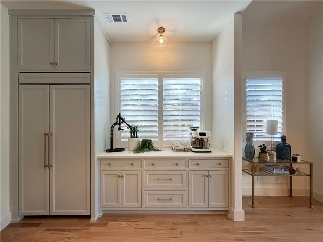 6537 Trammel Drive, Dallas, TX 75214