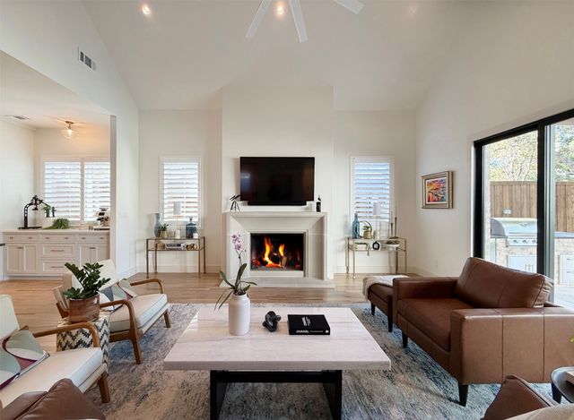 6537 Trammel Drive, Dallas, TX 75214