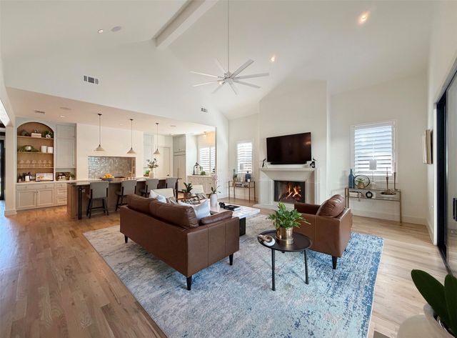 6537 Trammel Drive, Dallas, TX 75214