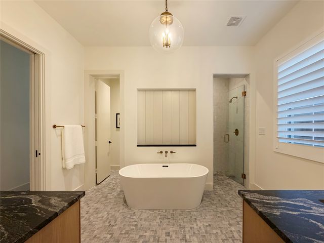 6537 Trammel Drive, Dallas, TX 75214