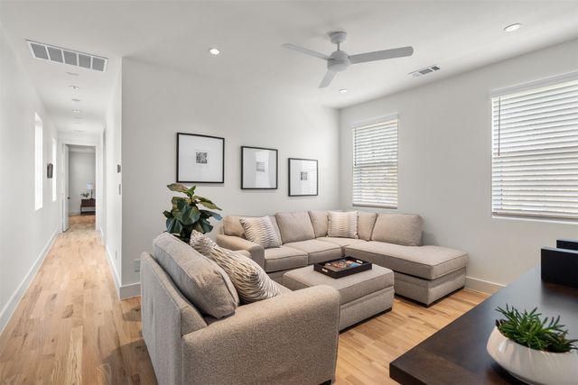 6537 Trammel Drive, Dallas, TX 75214