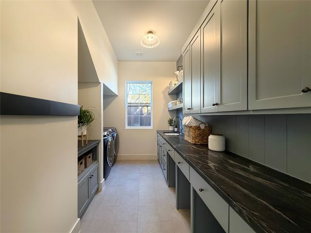 6537 Trammel Drive, Dallas, TX 75214